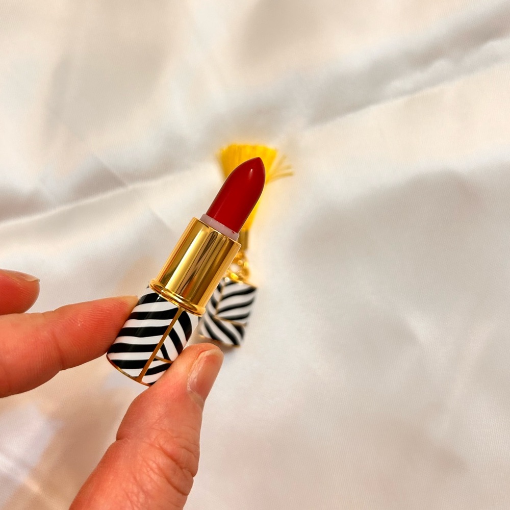 Carolina Herrera mini lipstick with tassels - Picture 5 of 13